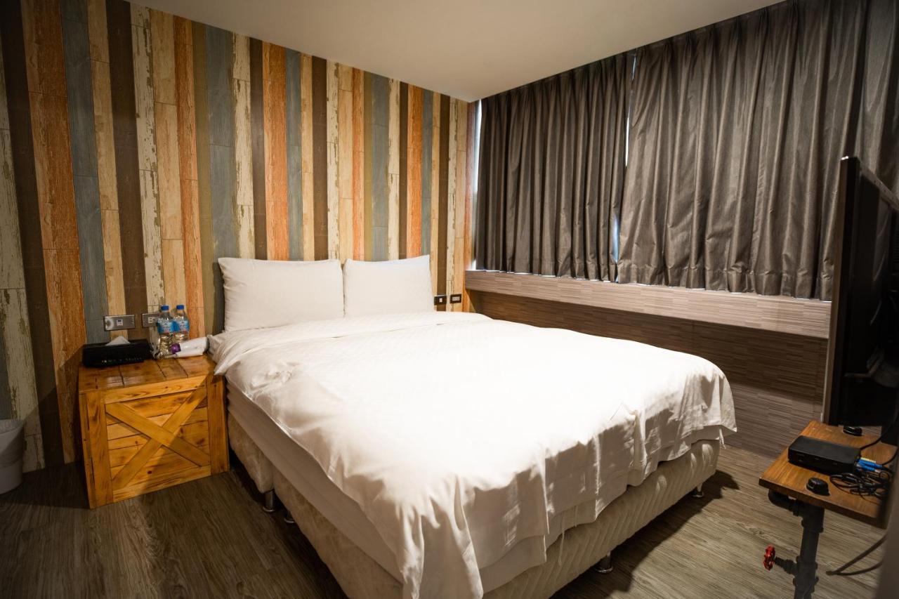 The Cole Hotel Taipei Bagian luar foto